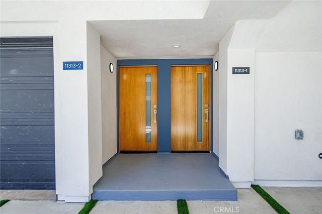 11313 Collins Street 11313-1, North Hollywood, CA 91601