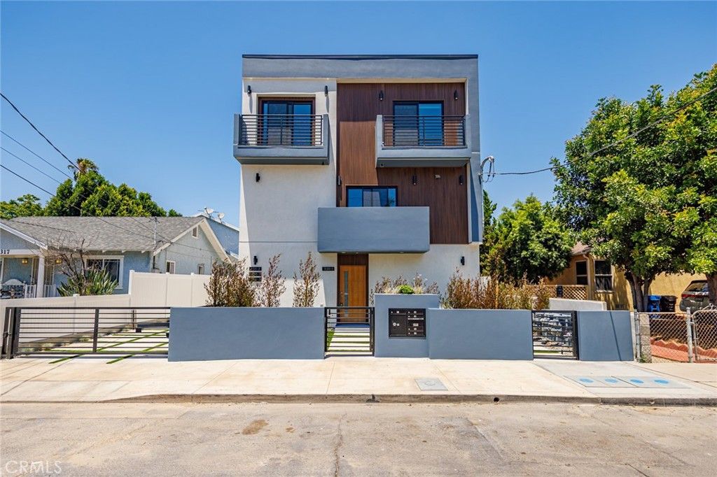 11313 Collins Street 11313-1, North Hollywood, CA 91601
