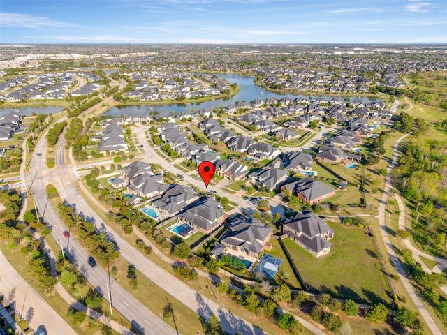 28334 Sparkling Brook Lane, Fulshear, TX 77441