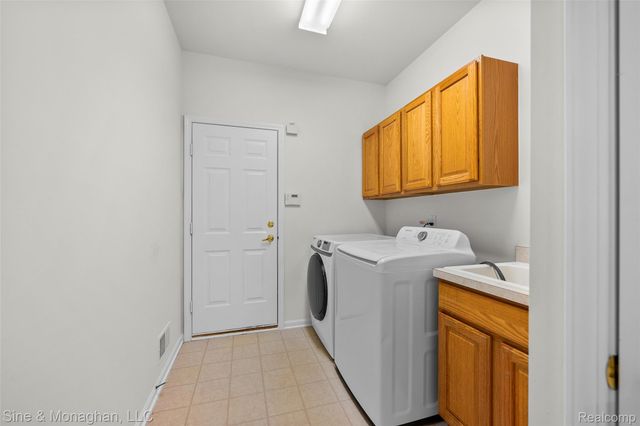 48322 Antique Road, Canton Charter Township, MI 48187