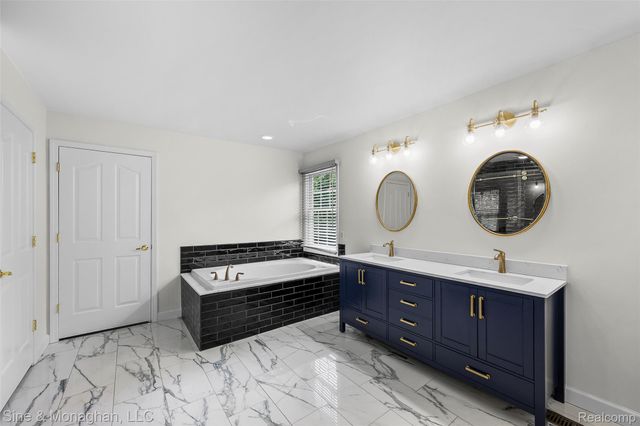 48322 Antique Road, Canton Charter Township, MI 48187