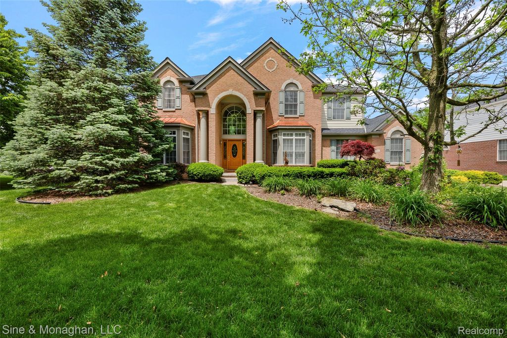 48322 Antique Road, Canton Charter Township, MI 48187