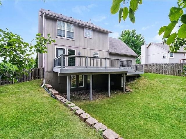 7514 N Lewis Avenue, Kansas City, MO 64158