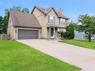 7514 N Lewis Avenue, Kansas City, MO 64158