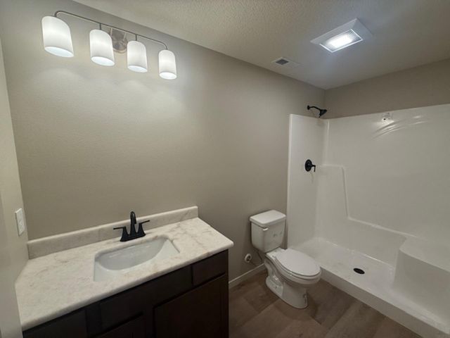 2813 Autumn Woods Drive, Cedar Falls, IA 50613