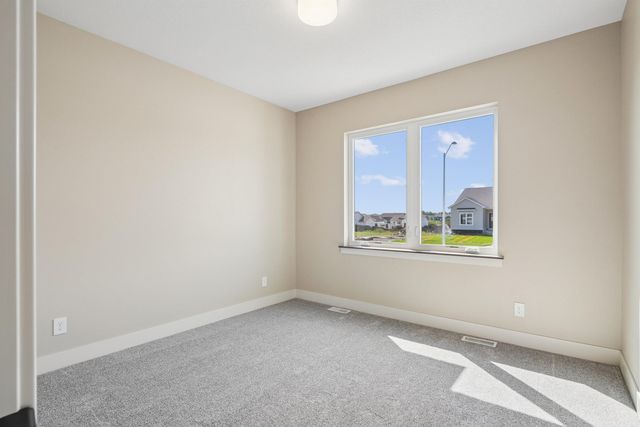 2813 Autumn Woods Drive, Cedar Falls, IA 50613