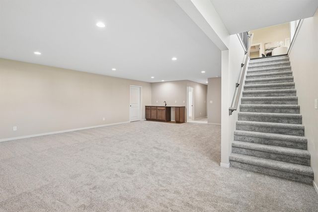2813 Autumn Woods Drive, Cedar Falls, IA 50613