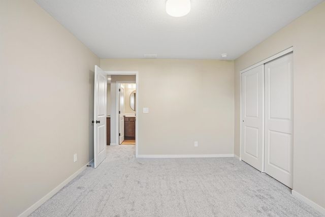 2813 Autumn Woods Drive, Cedar Falls, IA 50613