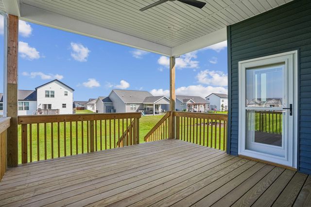 2813 Autumn Woods Drive, Cedar Falls, IA 50613