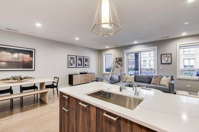 2703 N Halsted Street 2, Chicago, IL 60614