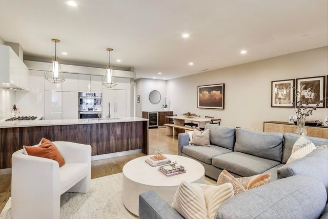 2703 N Halsted Street 2, Chicago, IL 60614