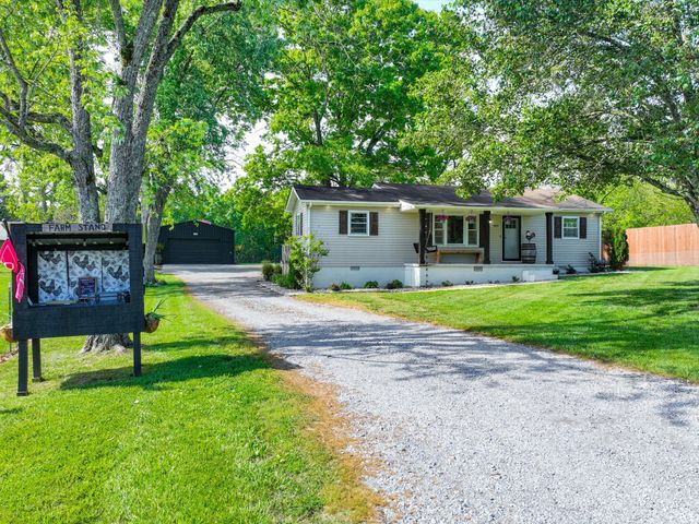 425 Halls Mill Rd, Shelbyville, TN 37160