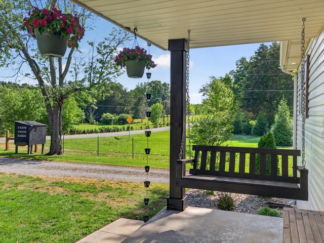 425 Halls Mill Rd, Shelbyville, TN 37160