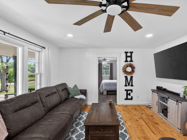 425 Halls Mill Rd, Shelbyville, TN 37160