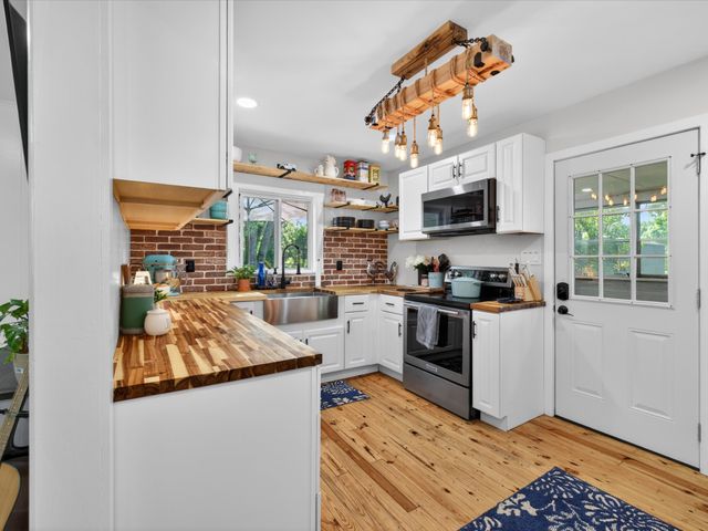 425 Halls Mill Rd, Shelbyville, TN 37160