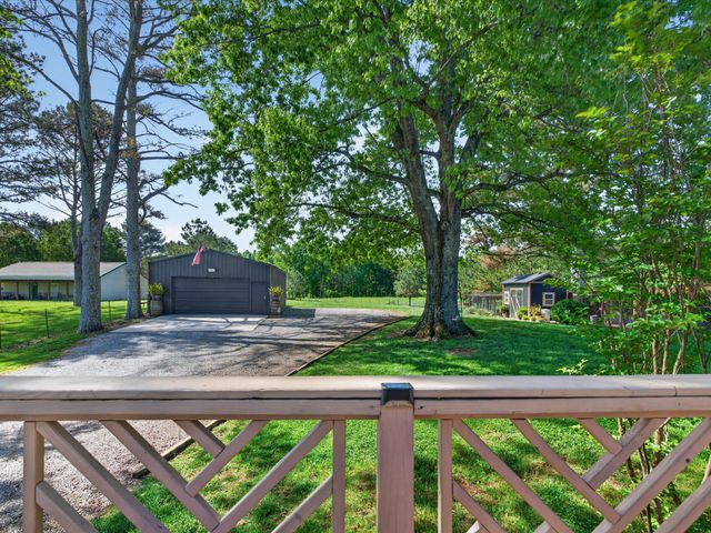 425 Halls Mill Rd, Shelbyville, TN 37160