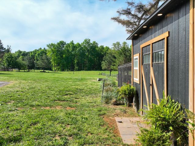 425 Halls Mill Rd, Shelbyville, TN 37160