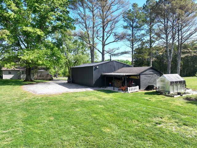 425 Halls Mill Rd, Shelbyville, TN 37160