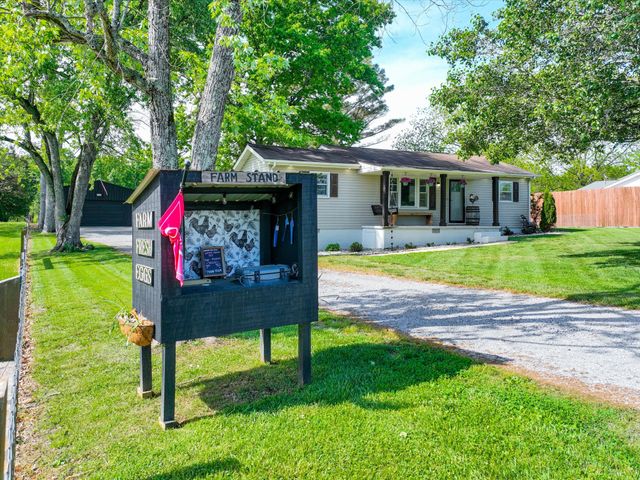425 Halls Mill Rd, Shelbyville, TN 37160
