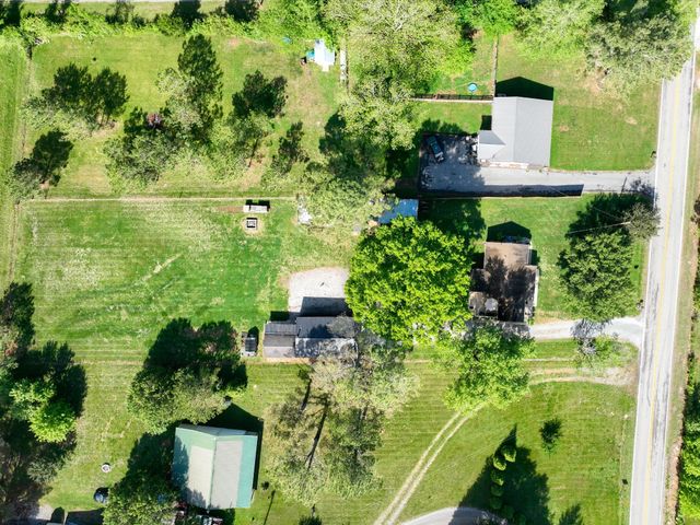 425 Halls Mill Rd, Shelbyville, TN 37160