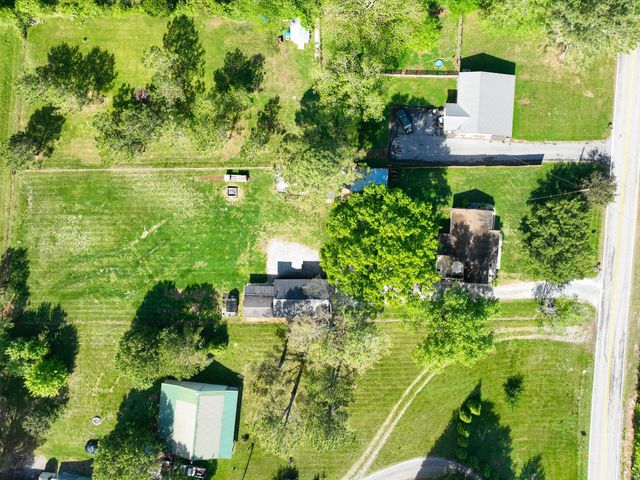 425 Halls Mill Rd, Shelbyville, TN 37160