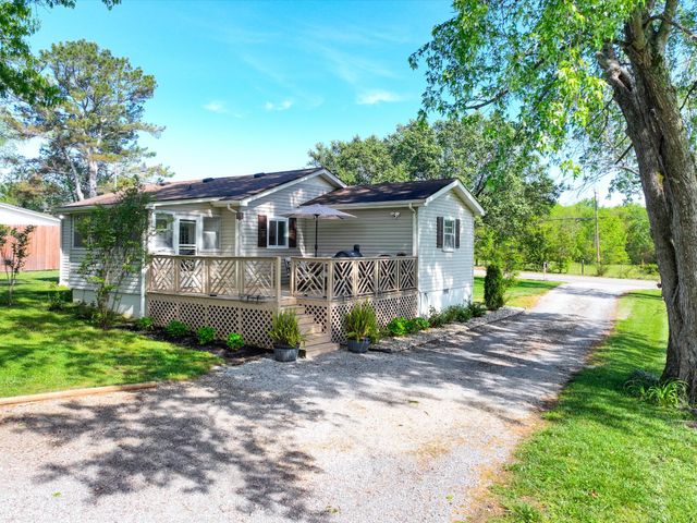 425 Halls Mill Rd, Shelbyville, TN 37160