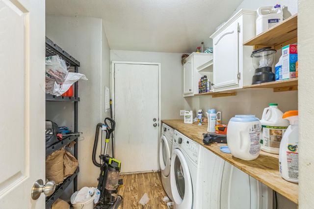 15561 Ballantree Ln, Grass Valley, CA 95949