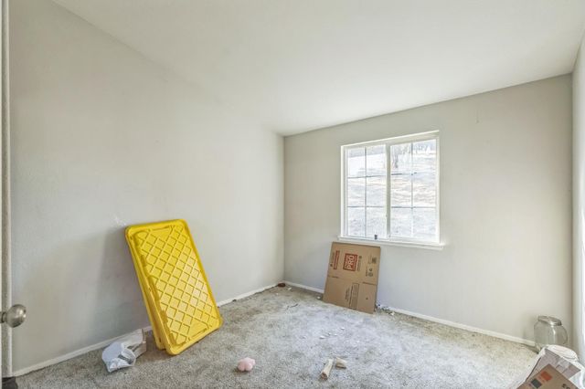 15561 Ballantree Ln, Grass Valley, CA 95949