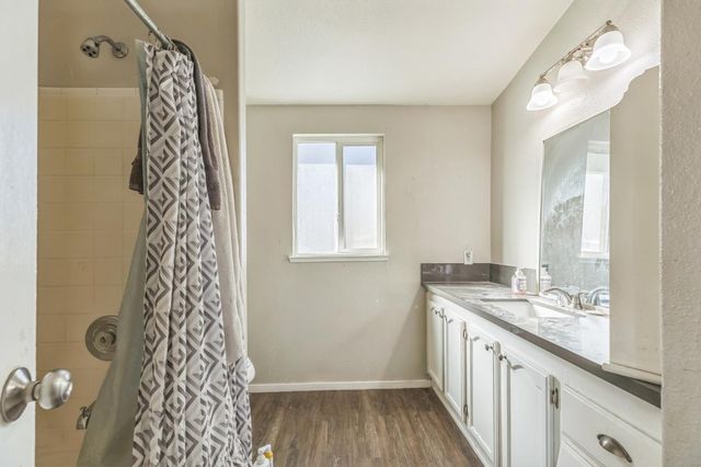 15561 Ballantree Ln, Grass Valley, CA 95949