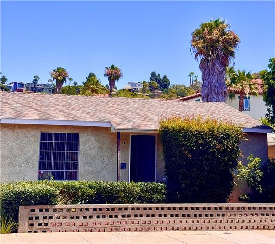 2476 Congress St., San Diego, CA 92110
