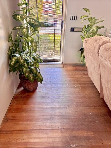 2476 Congress St., San Diego, CA 92110