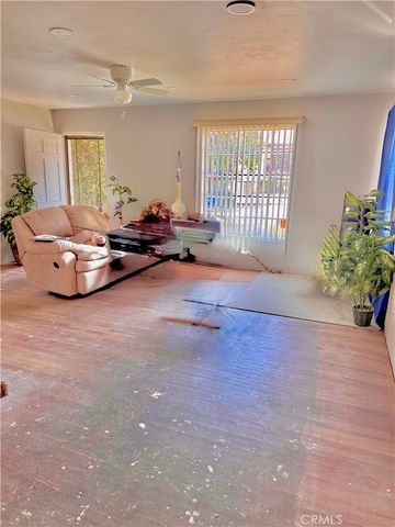 2476 Congress St., San Diego, CA 92110