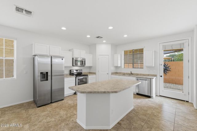 1739 S DESERT VIEW Place, Apache Junction, AZ 85120