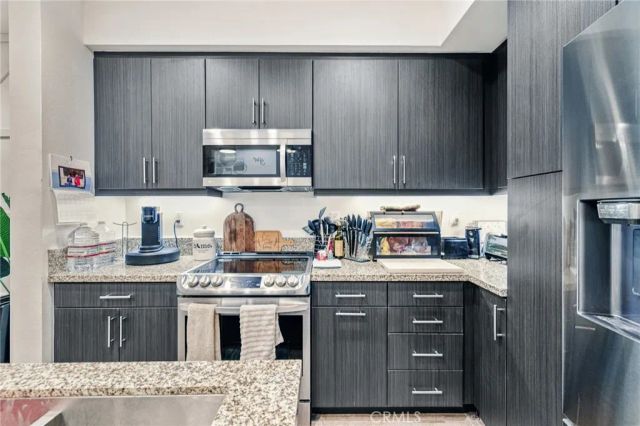 2520 Valentina 6, Commerce, CA 90040