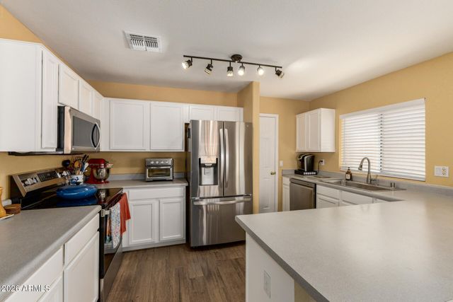 10252 E Diamond Avenue, Mesa, AZ 85208