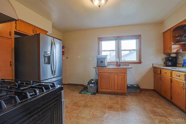 656 W Plane Street, Bethel, OH 45106