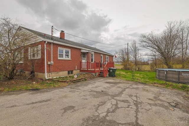 656 W Plane Street, Bethel, OH 45106