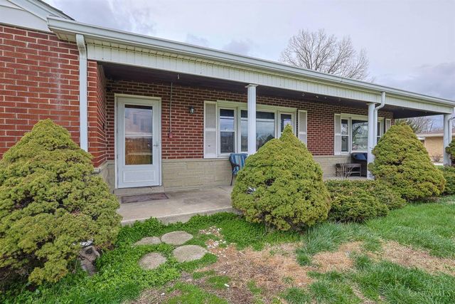 656 W Plane Street, Bethel, OH 45106