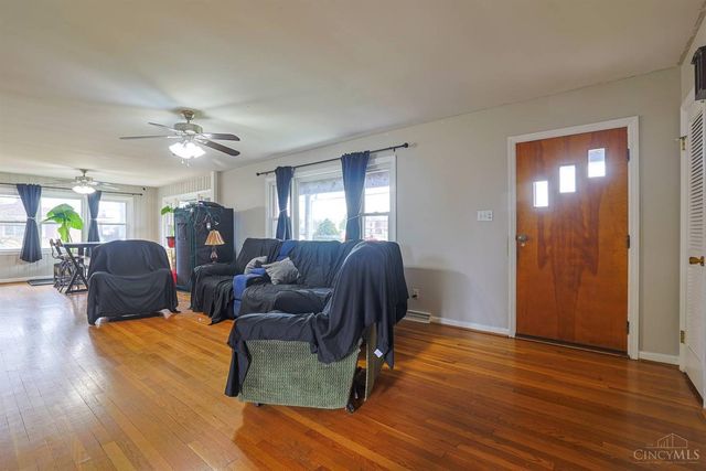 656 W Plane Street, Bethel, OH 45106