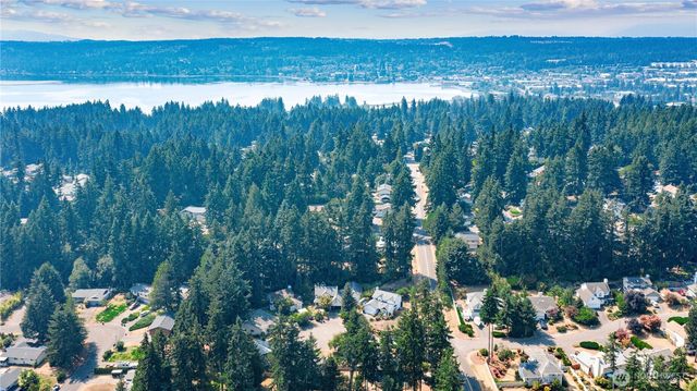 9192 Harrow Place NW, Bremerton, WA 98311