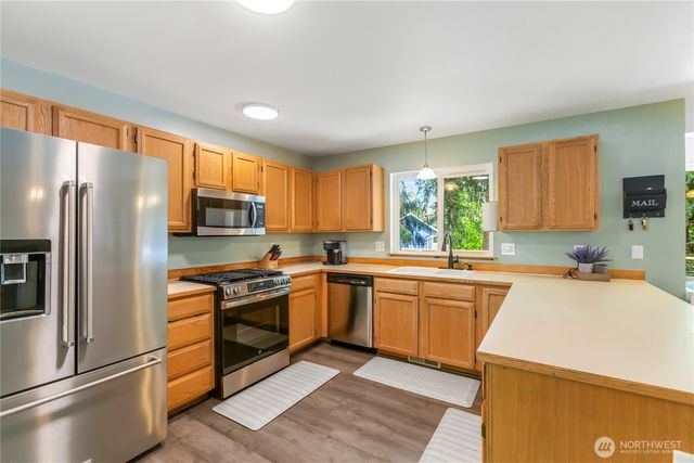 9192 Harrow Place NW, Bremerton, WA 98311