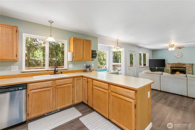 9192 Harrow Place NW, Bremerton, WA 98311