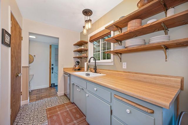 3951 Valley Vista, Camino, CA 95709