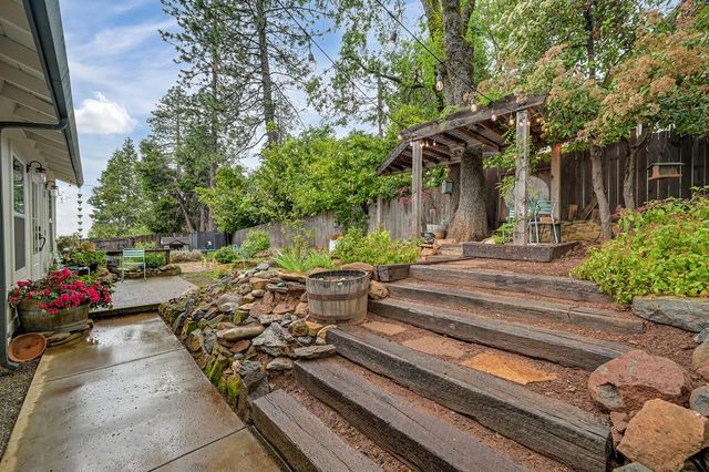 3951 Valley Vista, Camino, CA 95709