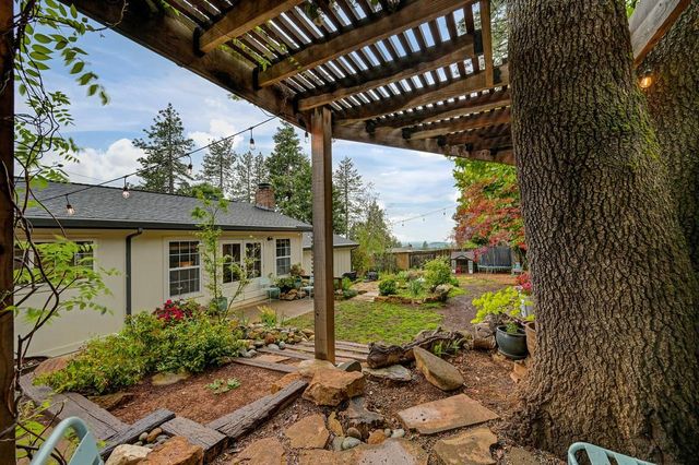 3951 Valley Vista, Camino, CA 95709