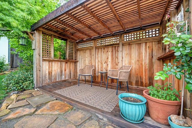 3951 Valley Vista, Camino, CA 95709