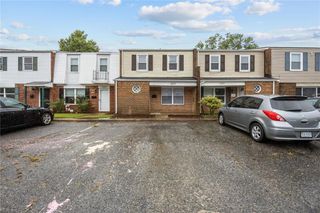 3237 Saxon PL, Virginia Beach, VA 23453