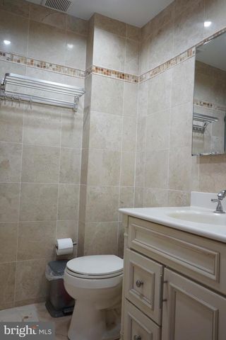 1104 GAINSBORO RD, Bala Cynwyd, PA 19004