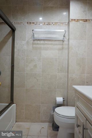1104 GAINSBORO RD, Bala Cynwyd, PA 19004