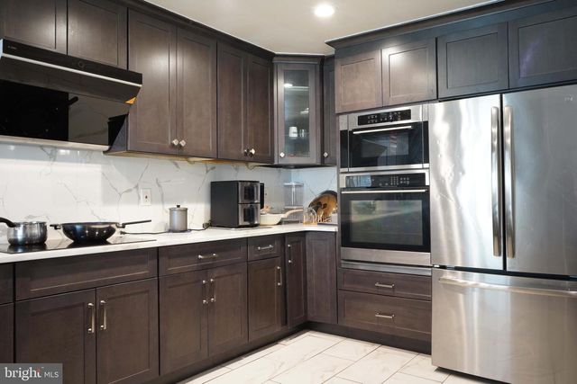 1104 GAINSBORO RD, Bala Cynwyd, PA 19004